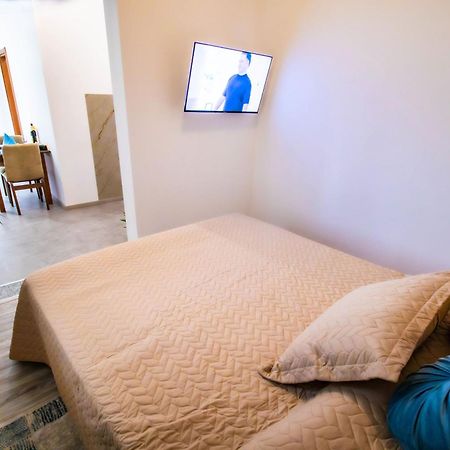 Simo Apartments Airport Podgorica Phòng bức ảnh