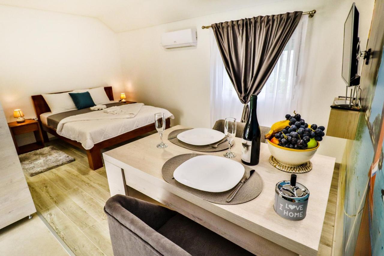 Simo Apartments Airport Podgorica Ngoại thất bức ảnh