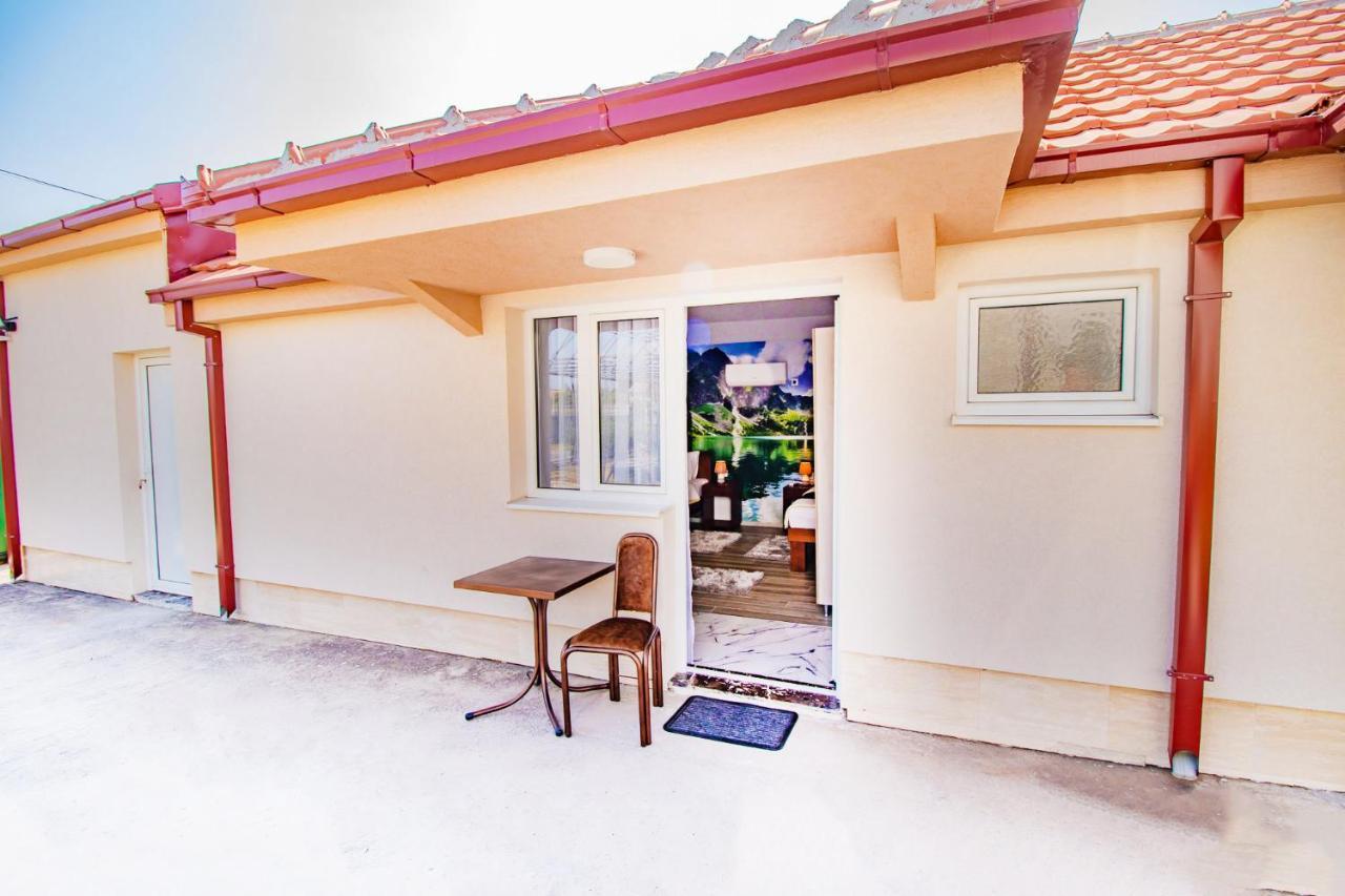 Simo Apartments Airport Podgorica Ngoại thất bức ảnh