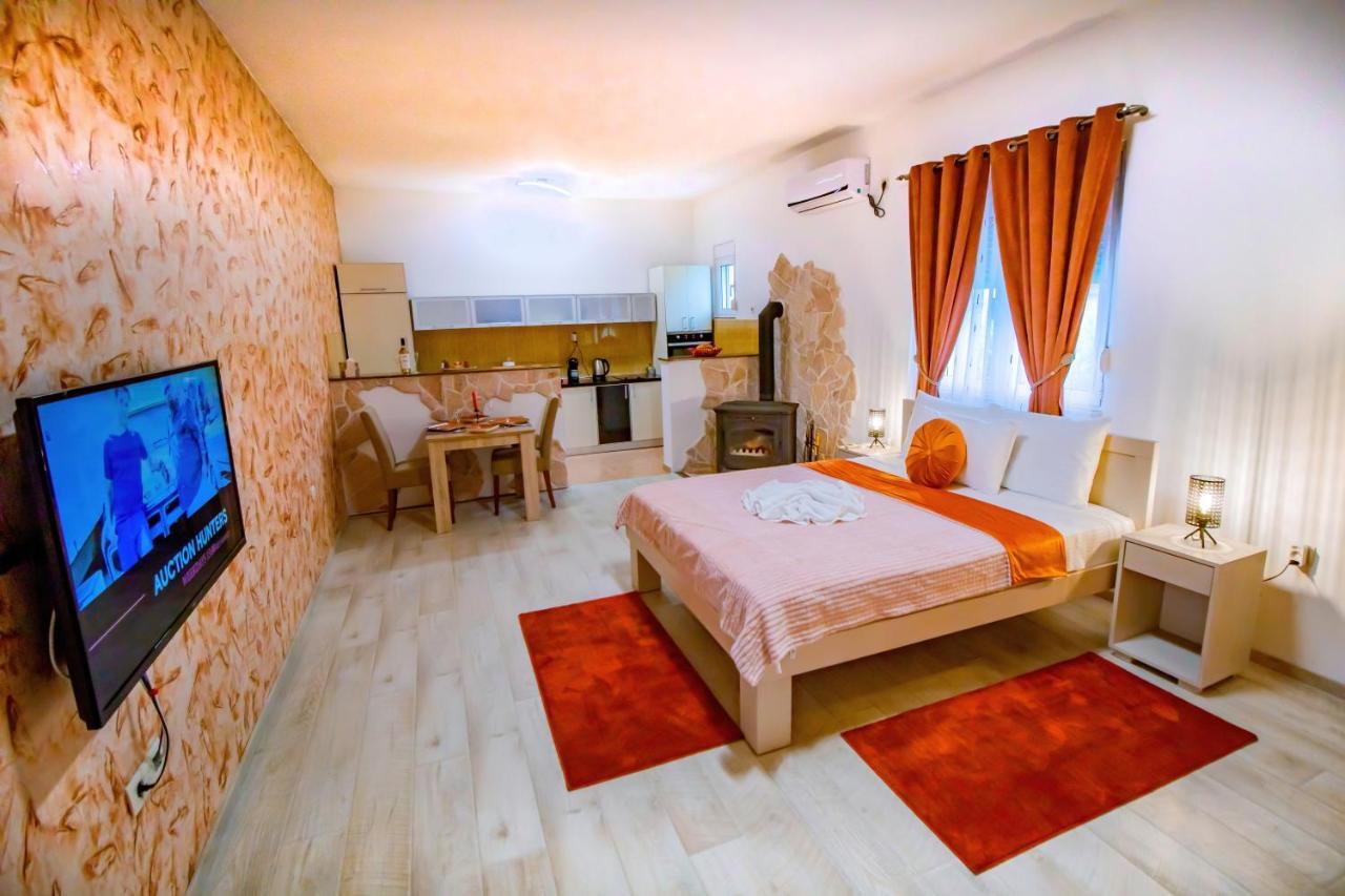 Simo Apartments Airport Podgorica Ngoại thất bức ảnh
